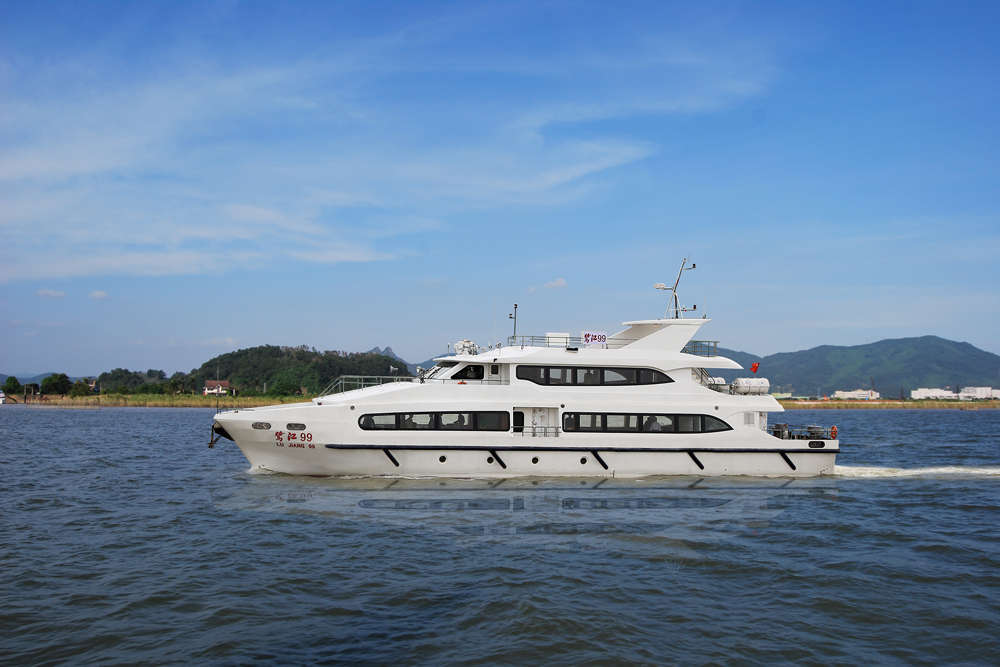 33.6m FRP Speed Luxury Yacht