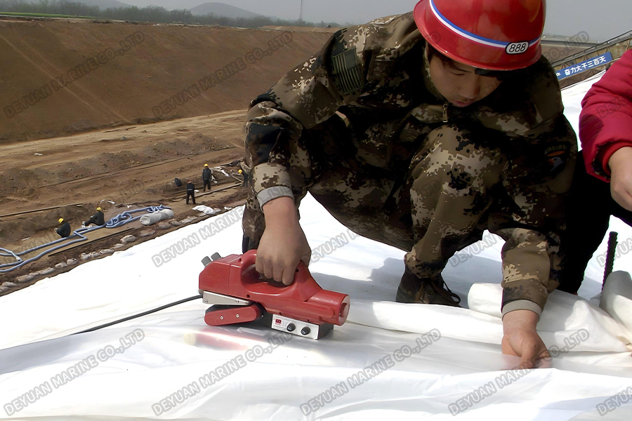 LST800-810-820 Geo Hot Wedge Welder-DEYUAN MARINE6