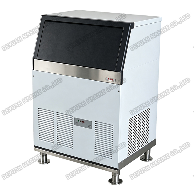 SD Series Ice Machine Is Equips With Ice Tank