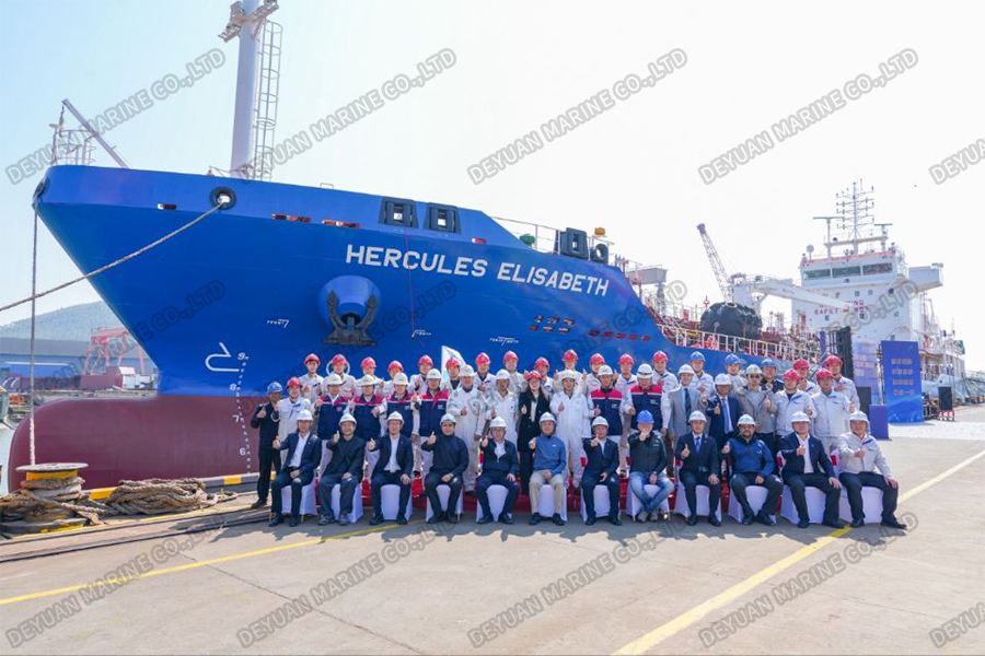 7700 DWT Oil Chemical Tanker 01